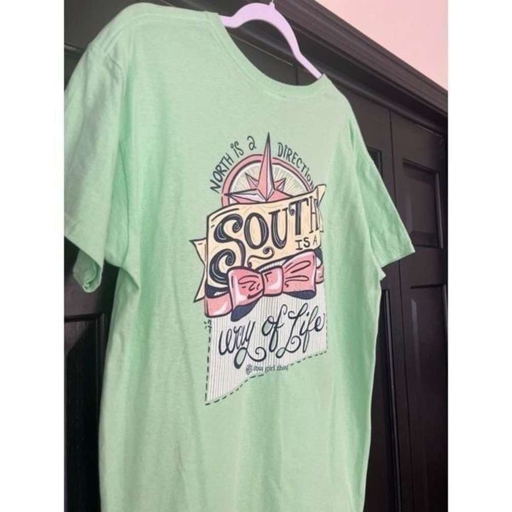 ITS A GIRL THING NORTH IS A DIRECTION SHORT SLEEVE T-SHIRT large - Picture 2 of 3